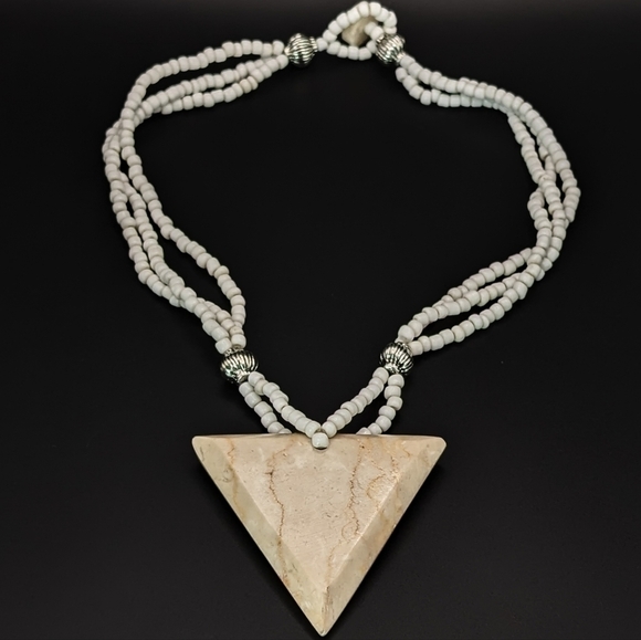 VINTAGE Marble Stone Triangle Pendant with Beaded Necklace - Picture 6 of 10